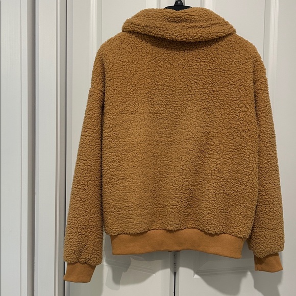 Faux shearling jacket Camel color Teddy coat Great pre-owned condition Sz S/M - Picture 4 of 6